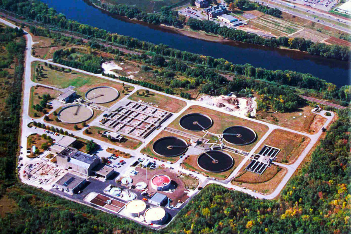 Aerial view of GLSD wastewater treatment facility.  The new anaerobic digesters are in the lower right-hand corner