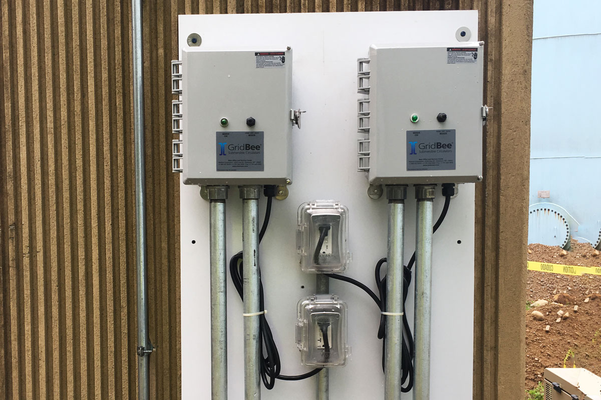 Control panels for the GridBee water tank mixing systems