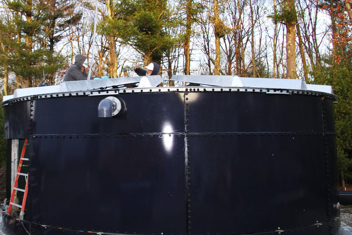 The tank is built by raising the roof and assembling the sections underneath